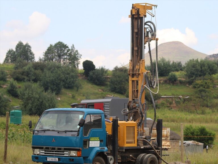 2023-03-10-Lesotho-Levis-Nek-forage-bdf2